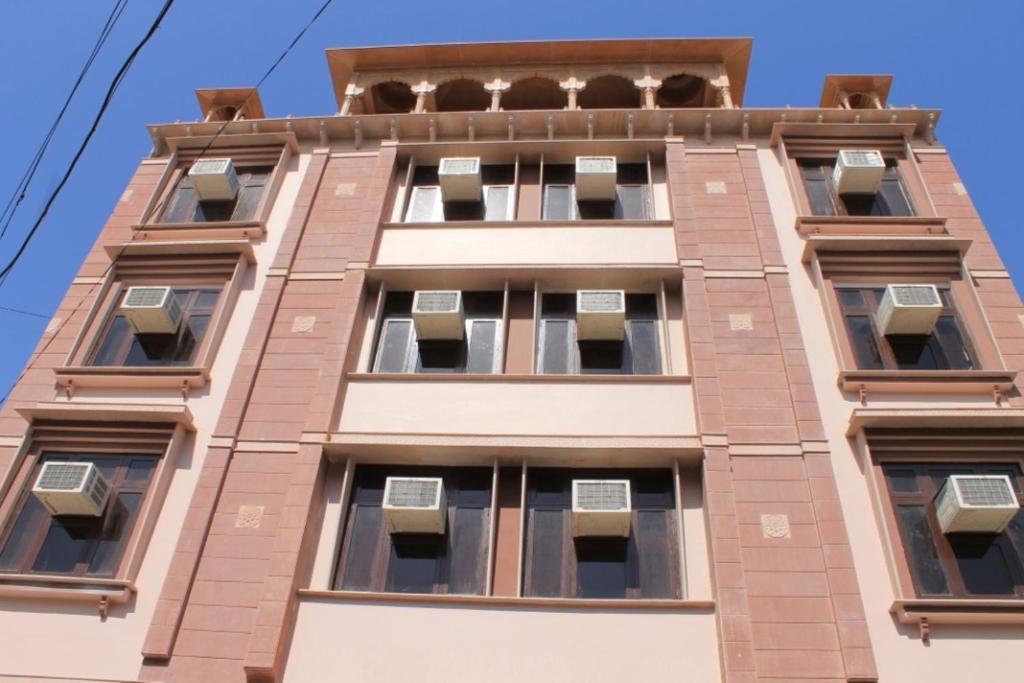 Hotel Ram Singh Palace Джайпур Екстериор снимка