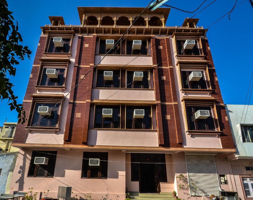 Hotel Ram Singh Palace Джайпур Екстериор снимка