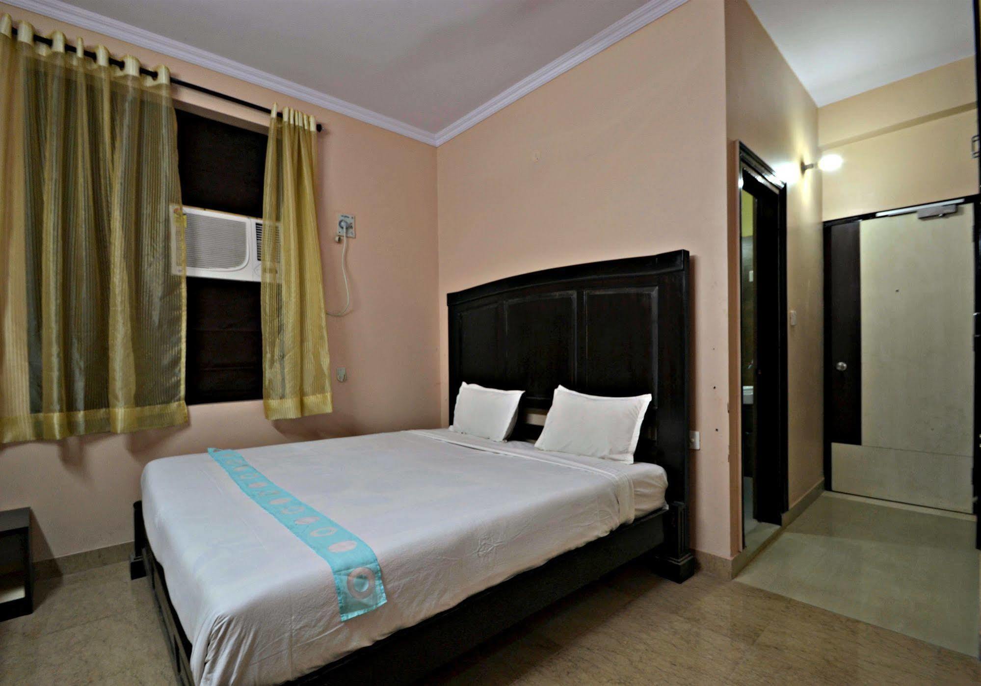 Hotel Ram Singh Palace Джайпур Екстериор снимка