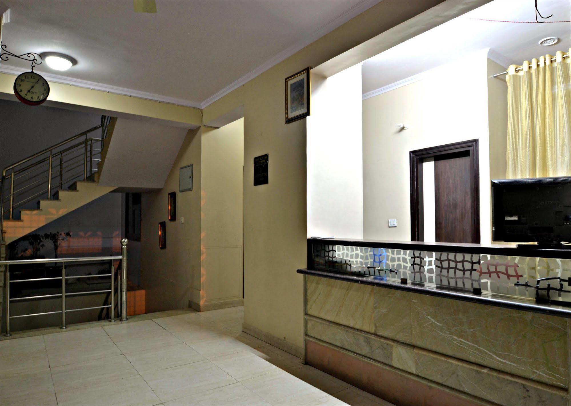 Hotel Ram Singh Palace Джайпур Екстериор снимка