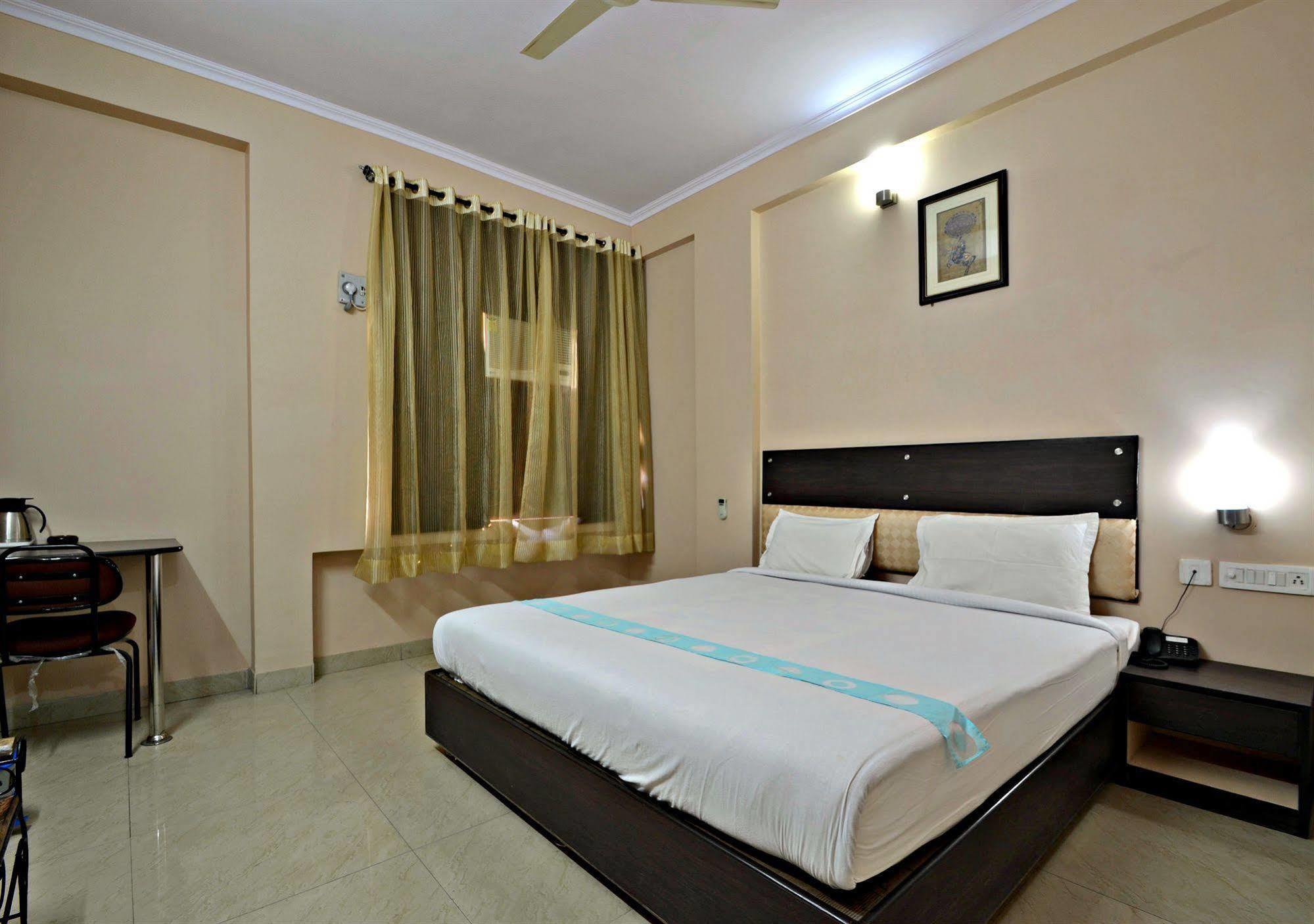 Hotel Ram Singh Palace Джайпур Екстериор снимка