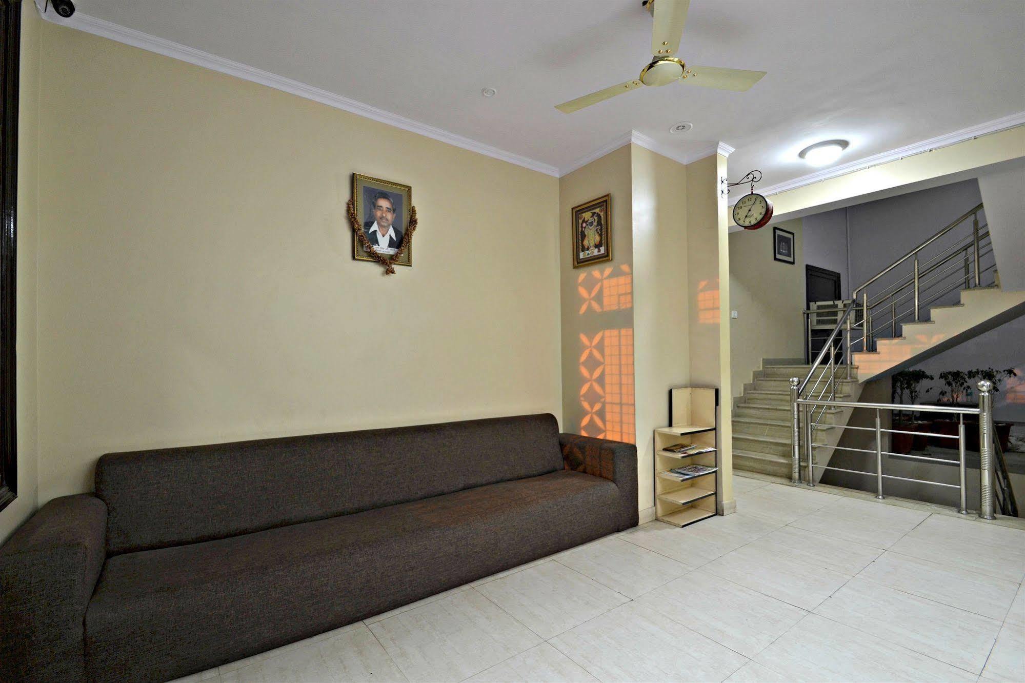 Hotel Ram Singh Palace Джайпур Екстериор снимка